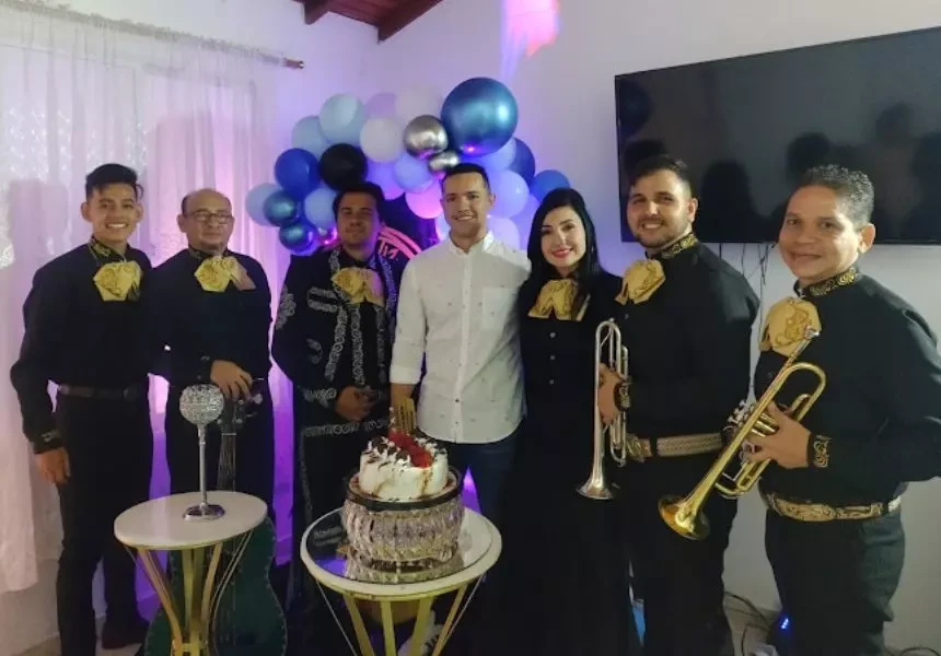 Mariachi Los Dorados de Crisja